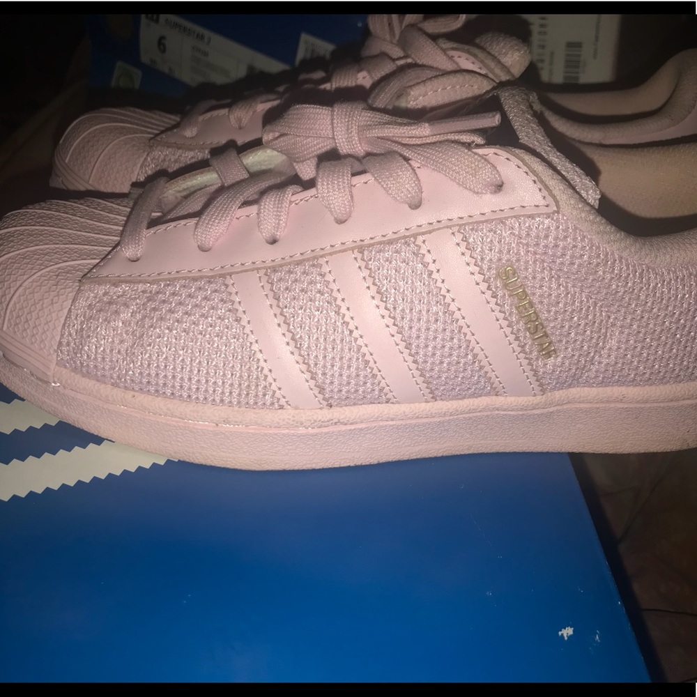 Baby Pink Adidas Superstar - Picture 2 of 6